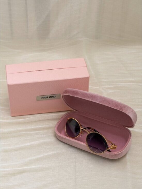 ?✨✨? MIU MIU Sunglasses